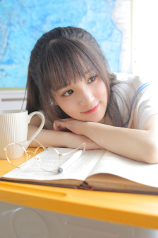 女生开洞内裤按摩