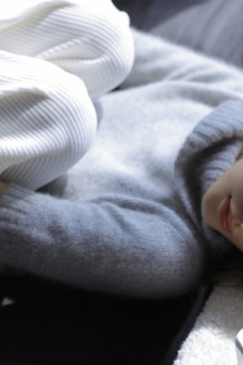 男男少年乖H调教跪趴SM视频